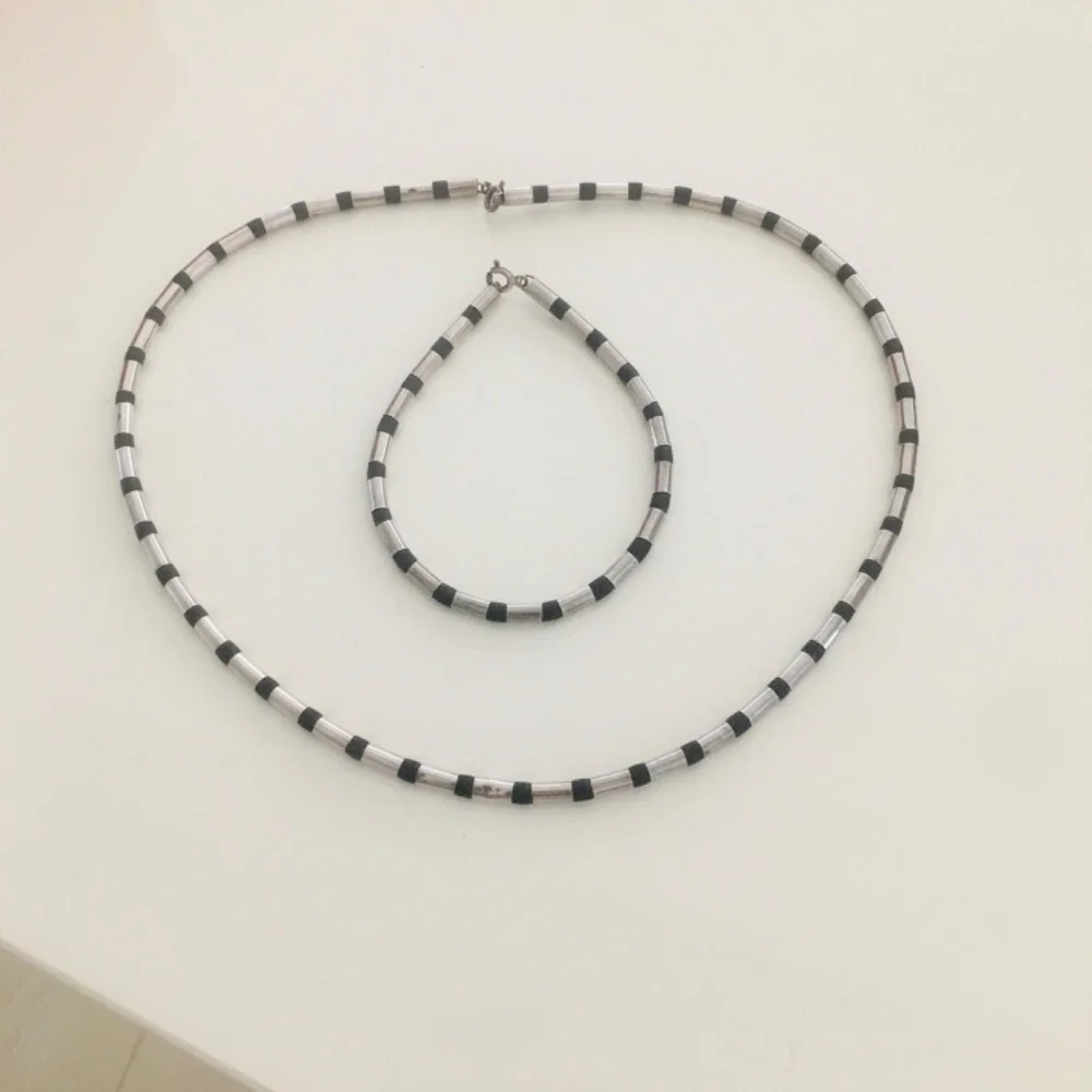 Natural jewellery necklace bracelet